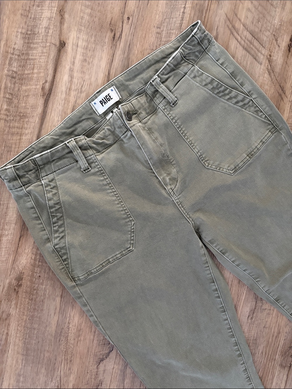 PAIGE Mayslie super soft stretchy jogger style Jeans